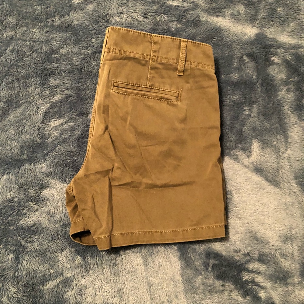 Shorts - Picture 2 of 3